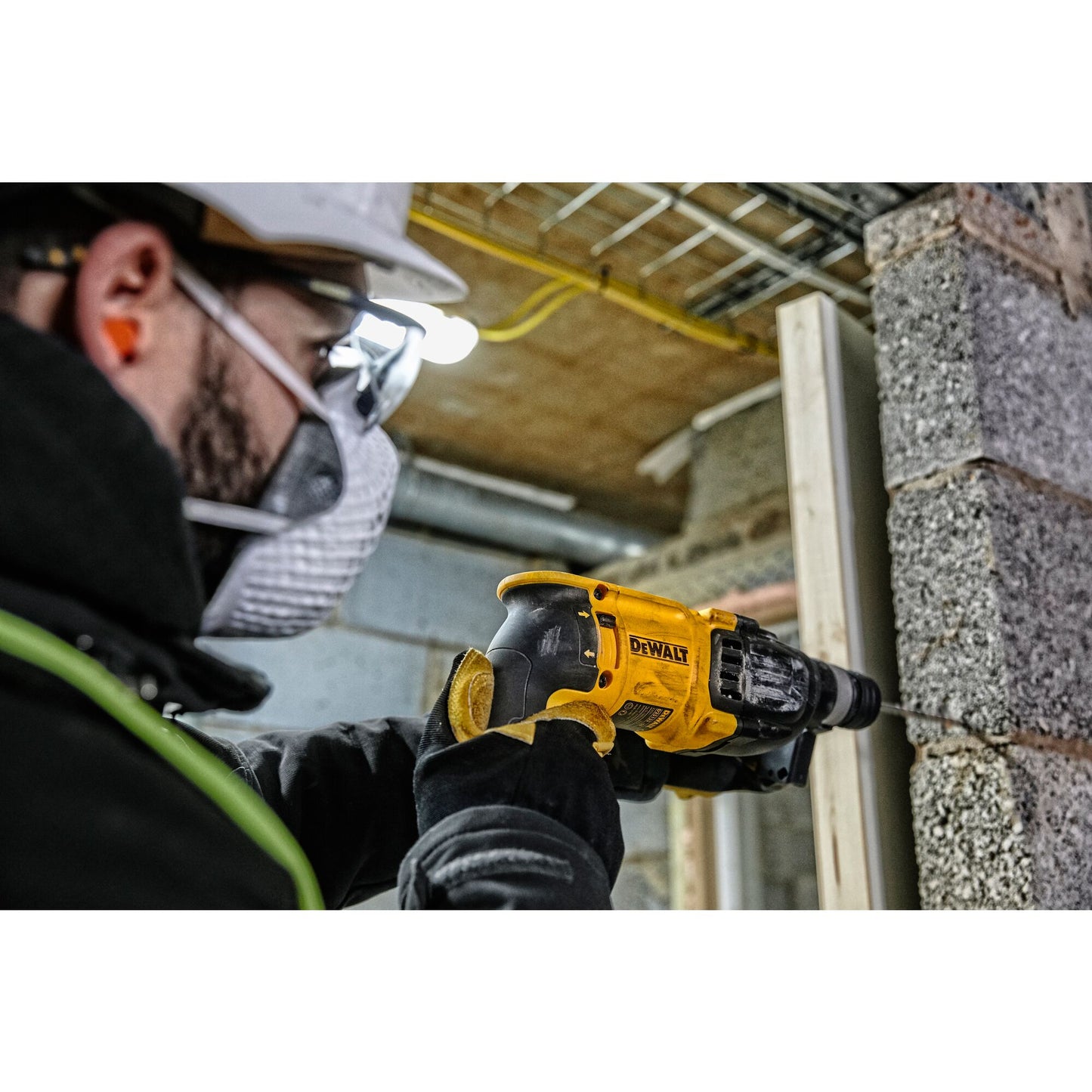 DEWALT D25133K-QS Martillo Ligero Combinado 800 W 2.6J SDS plus® P. Pistola con maletín TSTAK