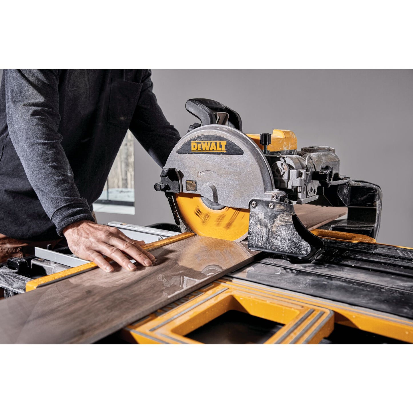 DEWALT D36000-QS Mesa de Agua 1600W