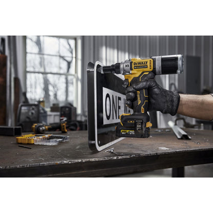 DEWALT DCF414E2GT-QW 18 Volt Akku-Nietpistole 4,8-6,4mm mit 2x18V ​​​​Powerstack G-Serie Akkus