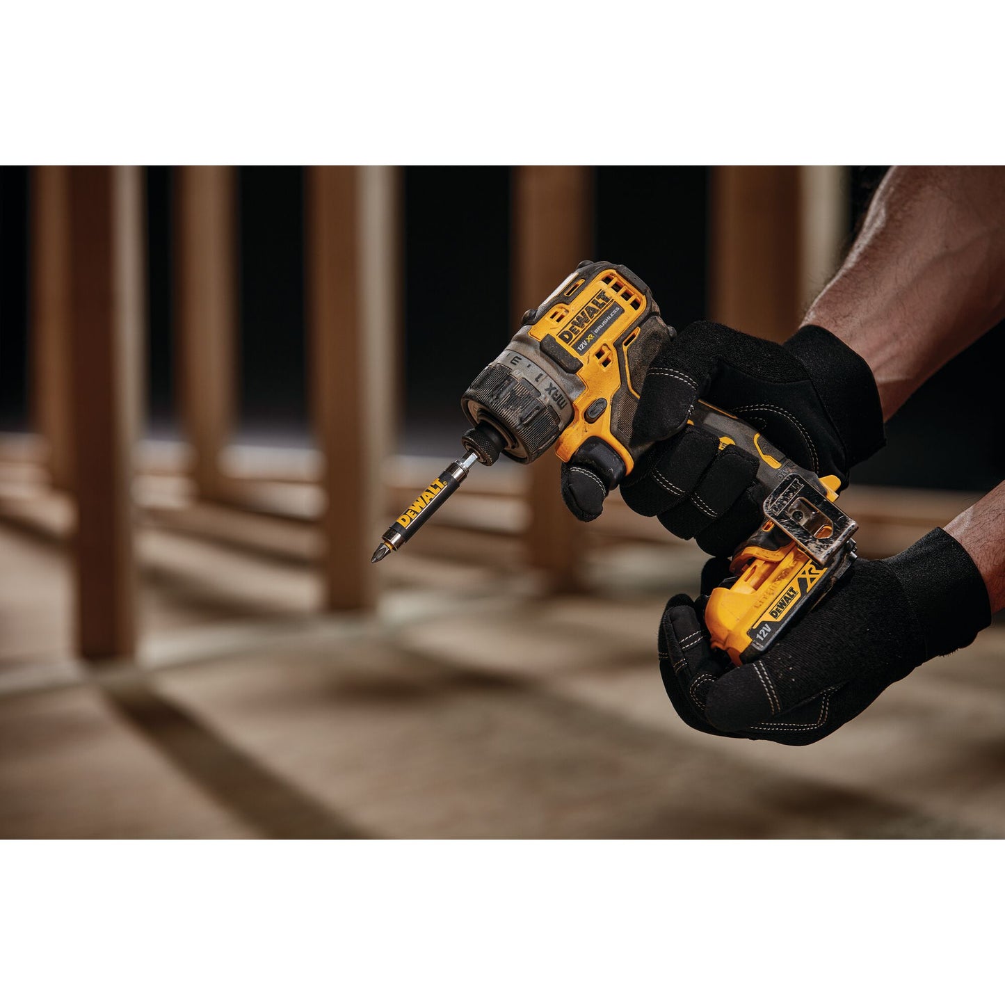 DEWALT DCF601D2-QW Atornillador sin escobillas Compacto  1/4" con 2 baterías 12V 2.0Ah