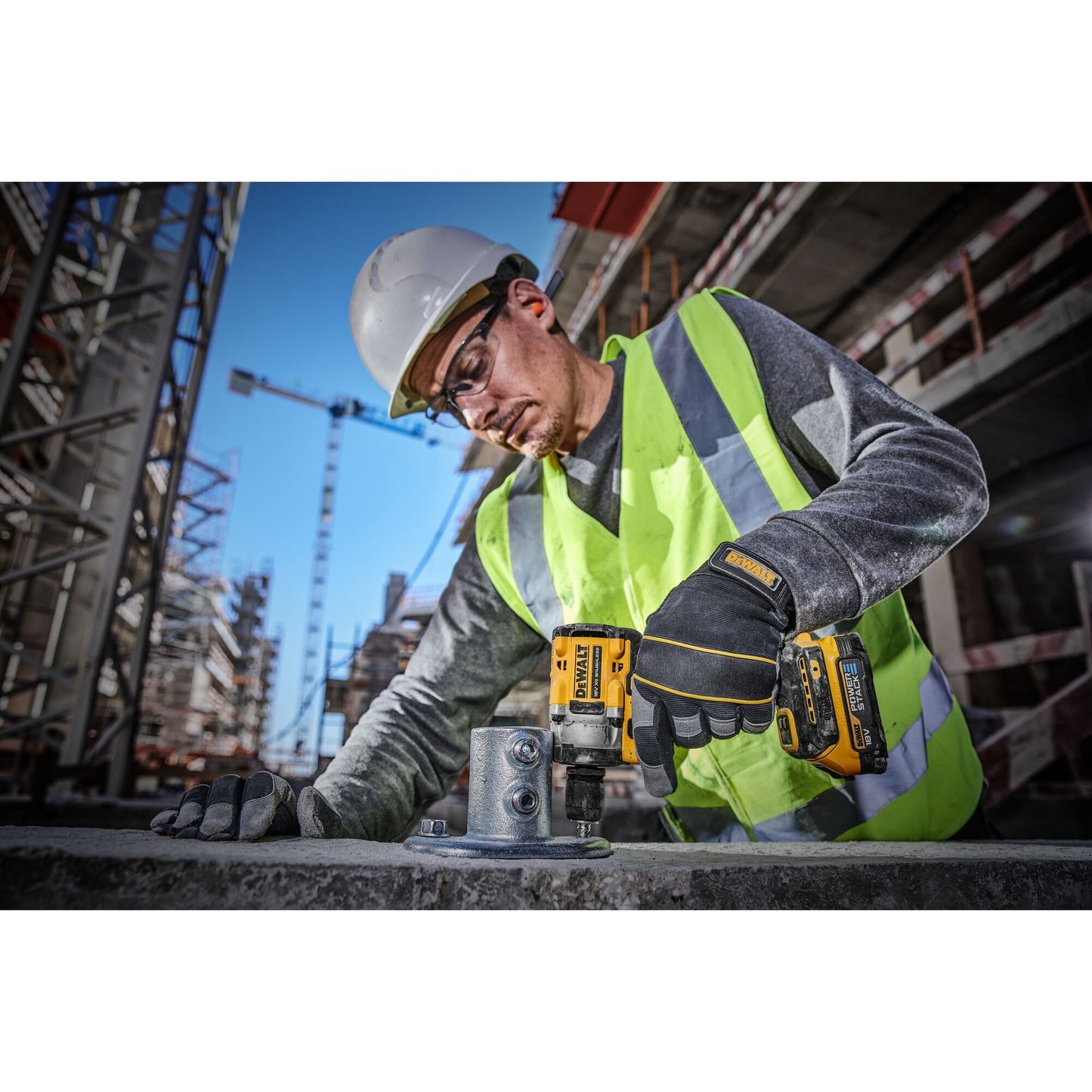 DEWALT DCF921E2T-QW 18V Akku-Schlagschrauber 1/2" mit 2x18V 1.7Ah Powerstack Akkus