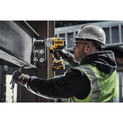 DEWALT DCK428P3T-QW Akku-Kombopack mit DCD796 Schlagbohrschrauber + DCH273 Kombihammer + DCF961  1/2" Schlagschrauber + DCG405 125mm Winkelschleifer + 3 x 18V 5.0Ah XR Akkus + 2 TSTAK Koffer