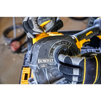 DEWALT DCG200T2-QW 54 Volt Akku-Mauernutfräse 125mm (bürstenlos) mit 2x18/54V 6,0Ah Flexvolt Akkus