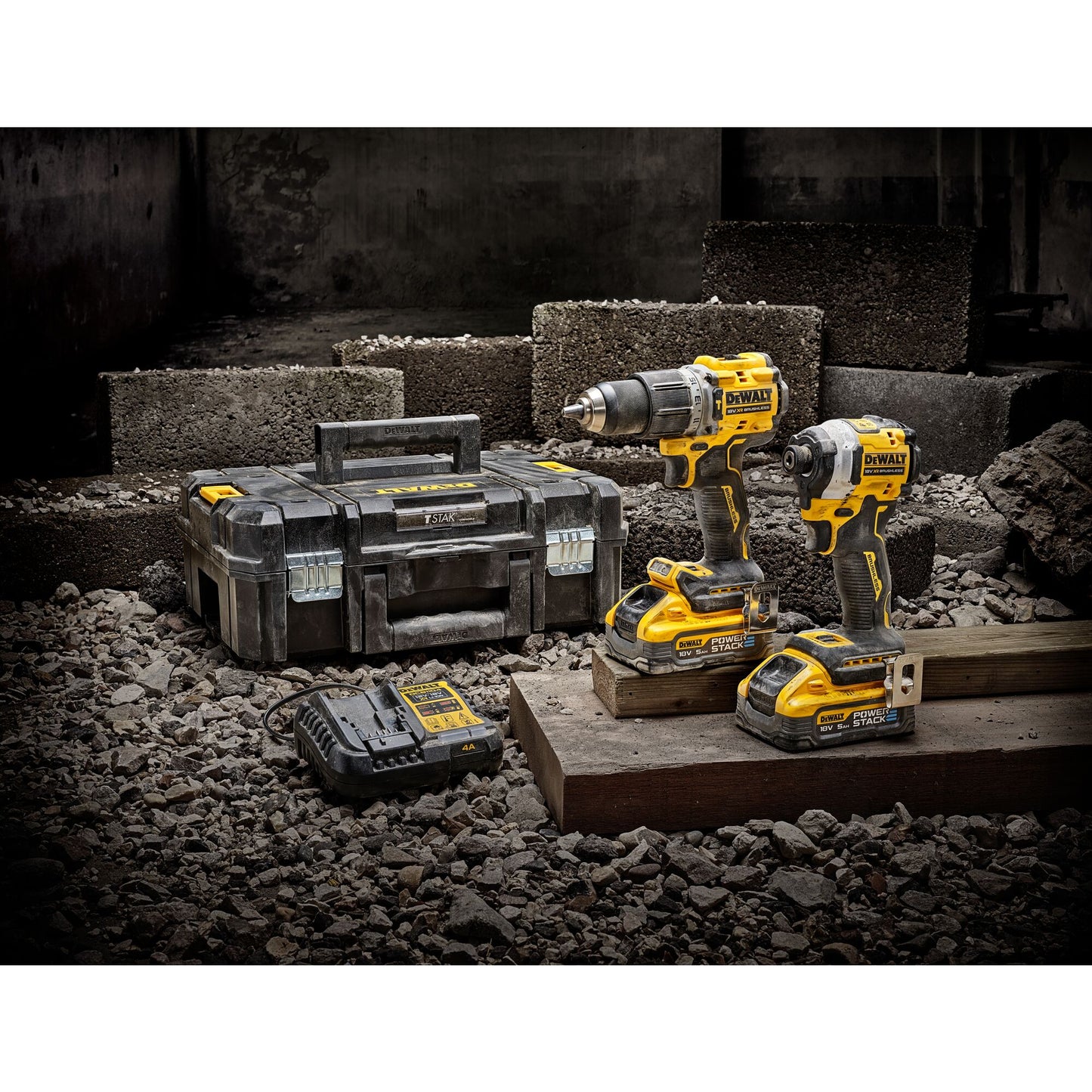 DEWALT DCK2050E2T-QW 18V XR Akku-Kombopack (bürstenlos): Schlagbohrschrauber DCD805 + 1/4" Akku-Schlagschrauber DCF850 + 2x Powerstack Akku (18 Volt / 1,7 Ah)