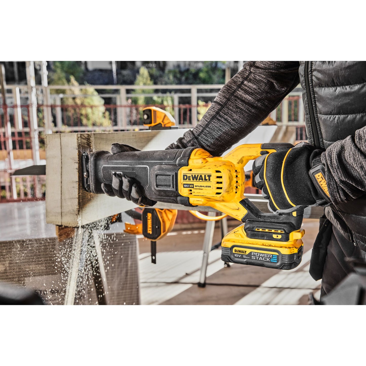 DEWALT DCS386H2T-QW 18V XR Brushless Reciprocating Saw with 2 x 5Ah Powerstack Batteries