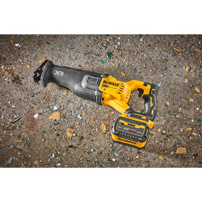 DEWALT DCS386T1-QW Sierra Sable Compacta sin escobillas con 1 batería 18/54v Flexvolt 6.0Ah