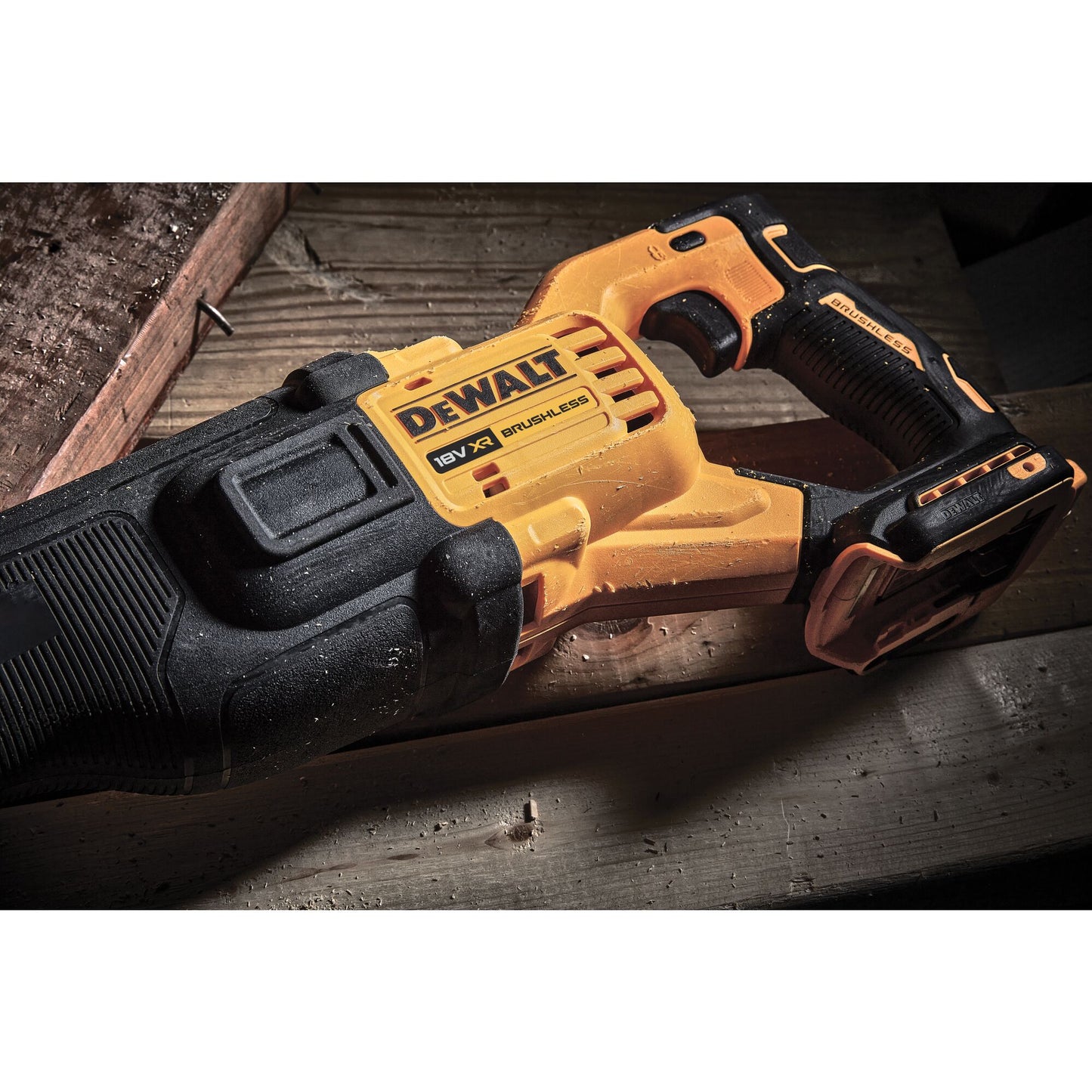 DEWALT DCS386T1-QW Sierra Sable Compacta sin escobillas con 1 batería 18/54v Flexvolt 6.0Ah