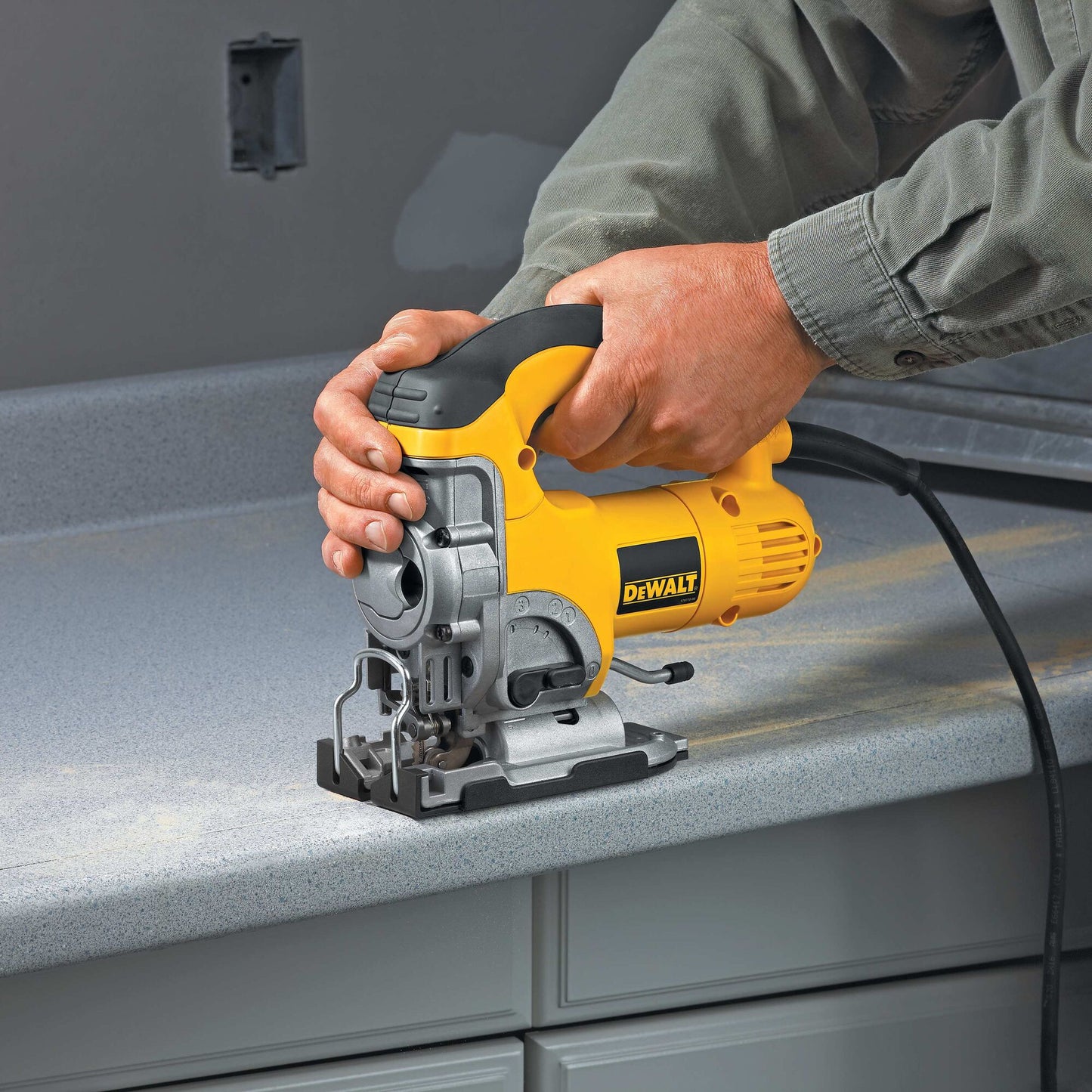 DEWALT DW331KT-QS 701W Top Handle Jigsaw