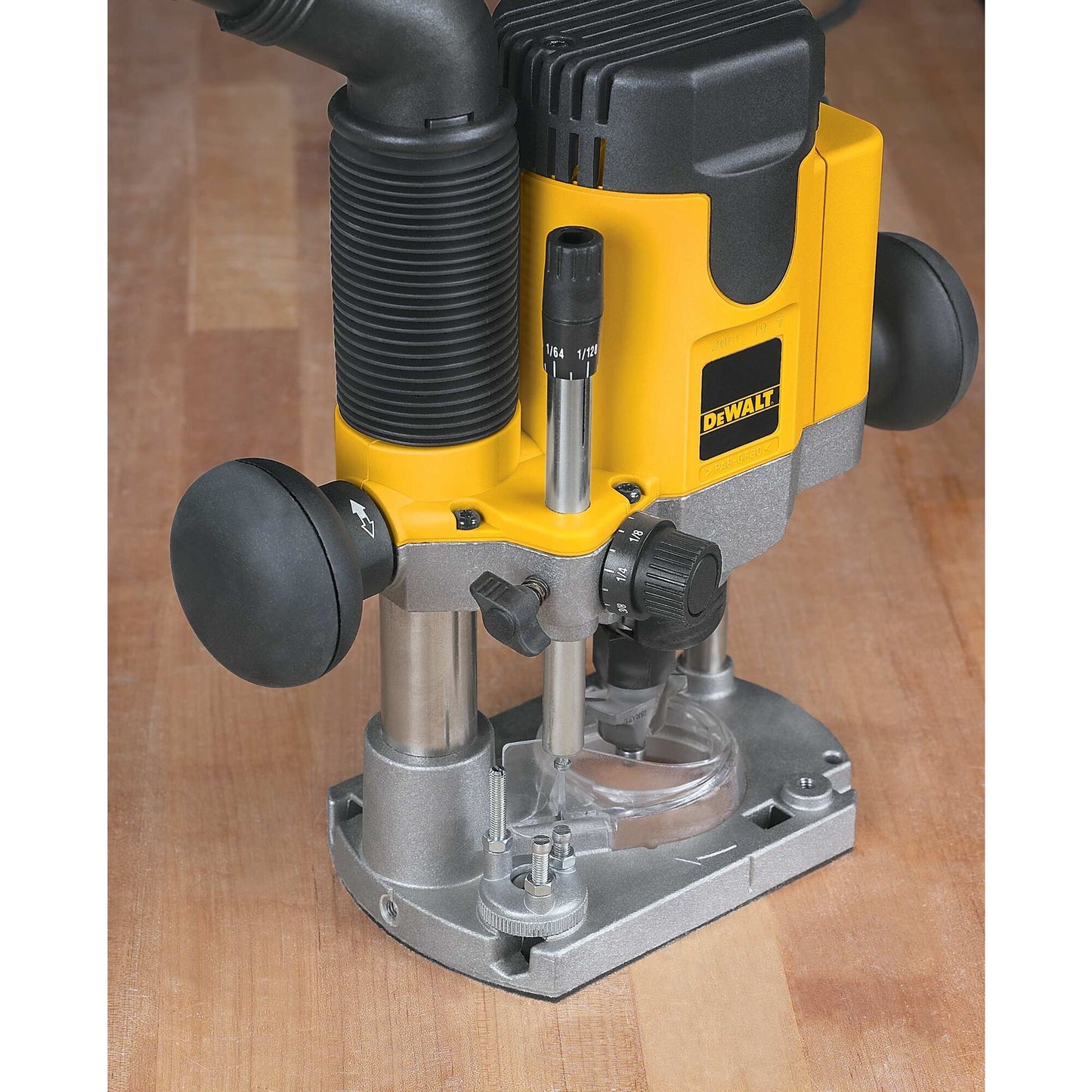 DEWALT DW621-QS 1.100 Watt Oberfräse mit Drehzahlelektronik