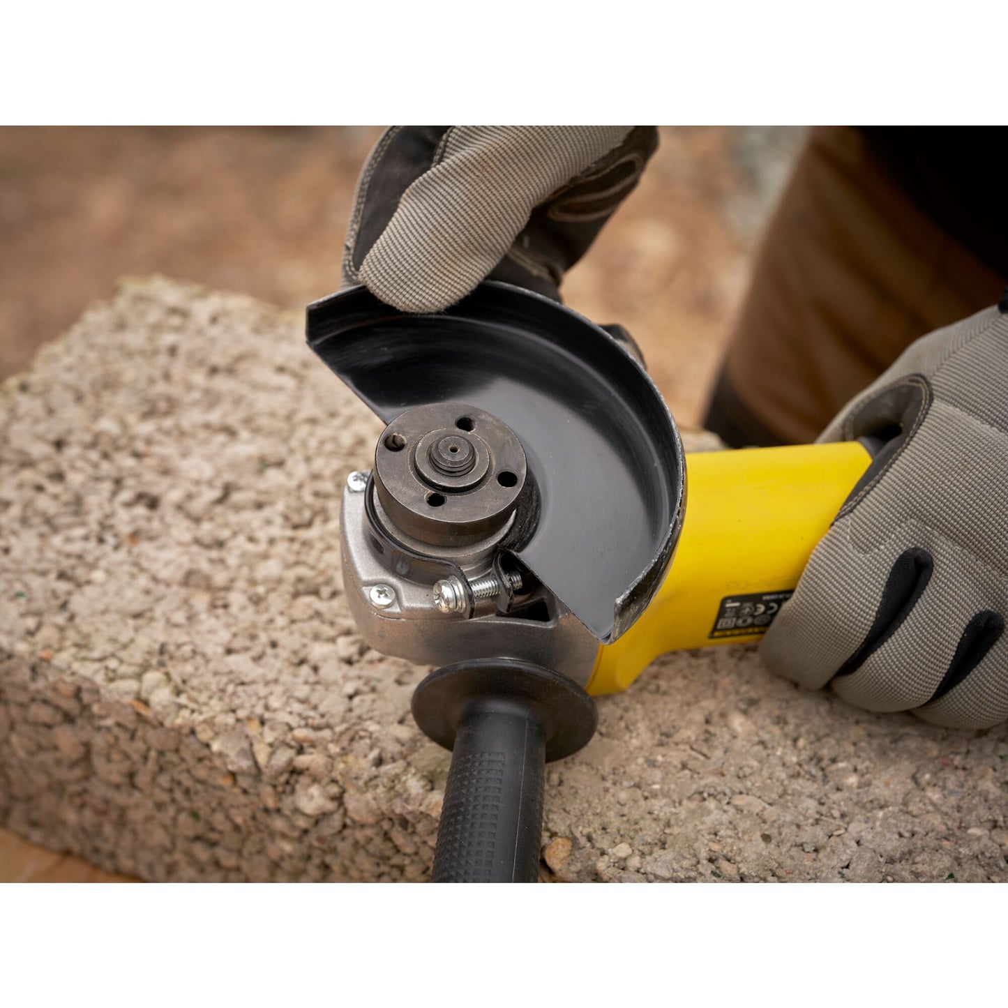 STANLEY FATMAX FMEG225VS-QS Meuleuse 125mm 1100W