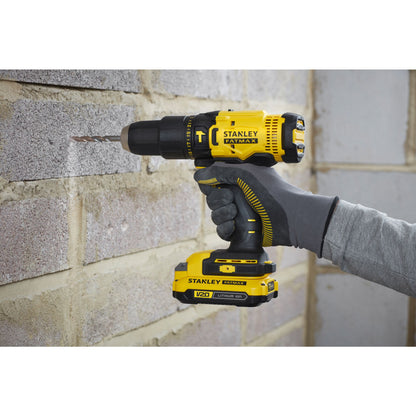 STANLEY FATMAX SFMCD711DMA-QW V20 Akku-Schlagbohrschrauber + Set mit 50 Zubehörteilen + 2Akkus 18V (1x2.0Ah+ 1x4.0Ah) + Koffer