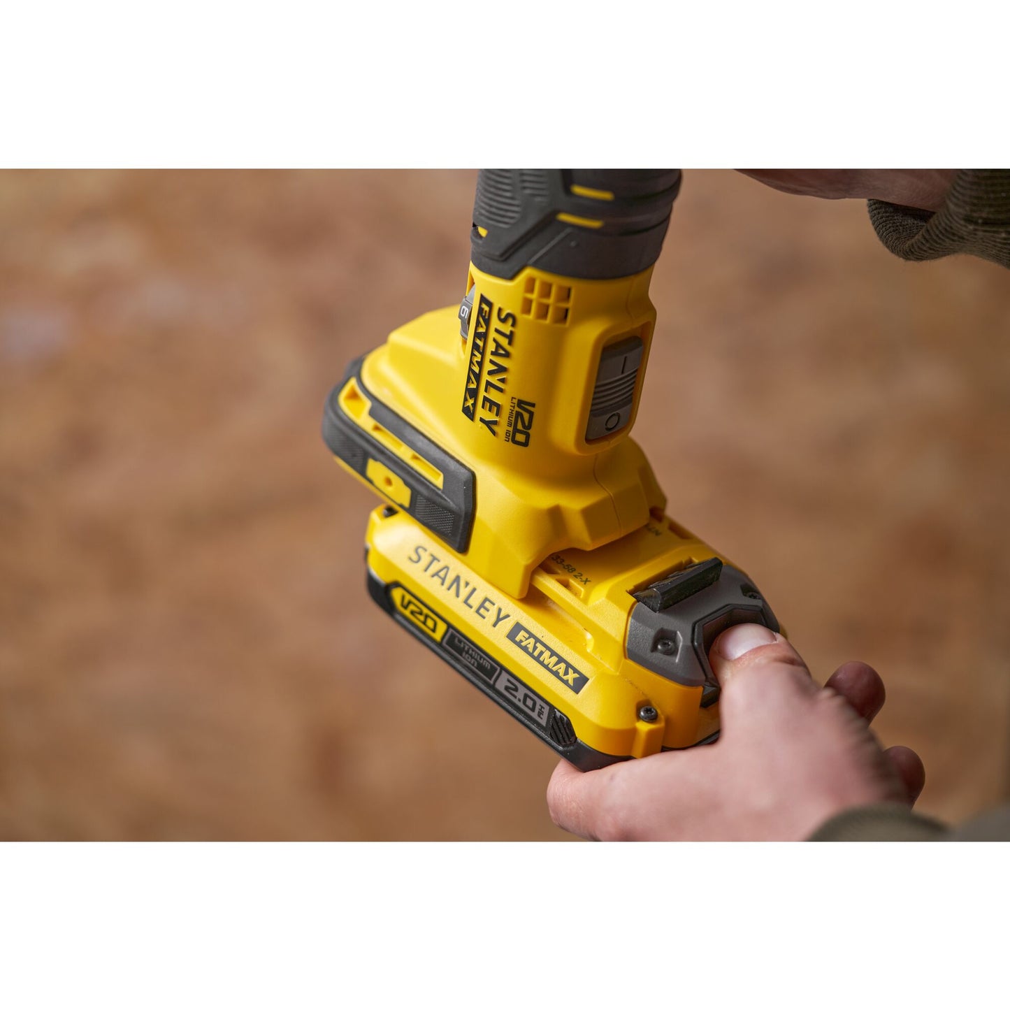 STANLEY FATMAX SFMCE500D2K-QW Multi Herramienta oscilante V20, 2 baterías 18V 2.0Ah