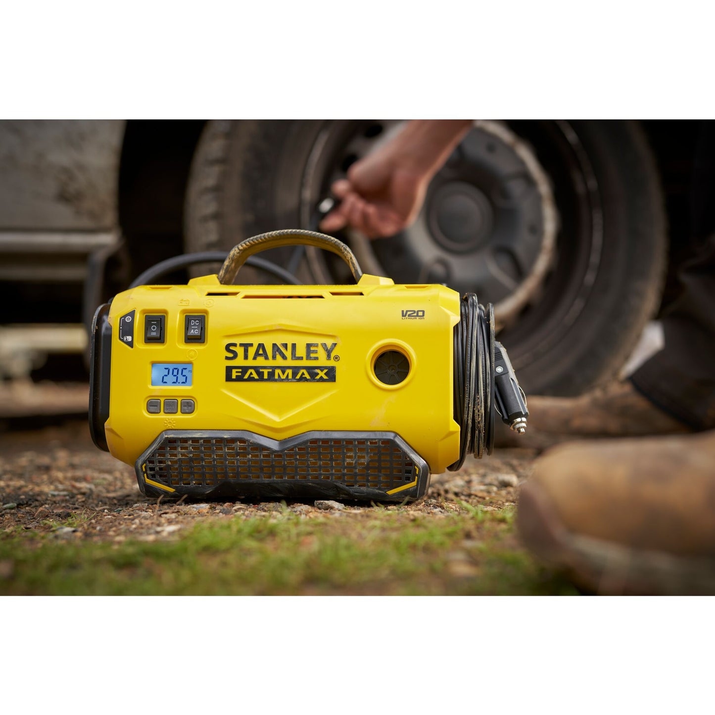 STANLEY FATMAX SFMCE520B-QW V20 11 Bar Kompressor, ohne Batterien und Ladegerät