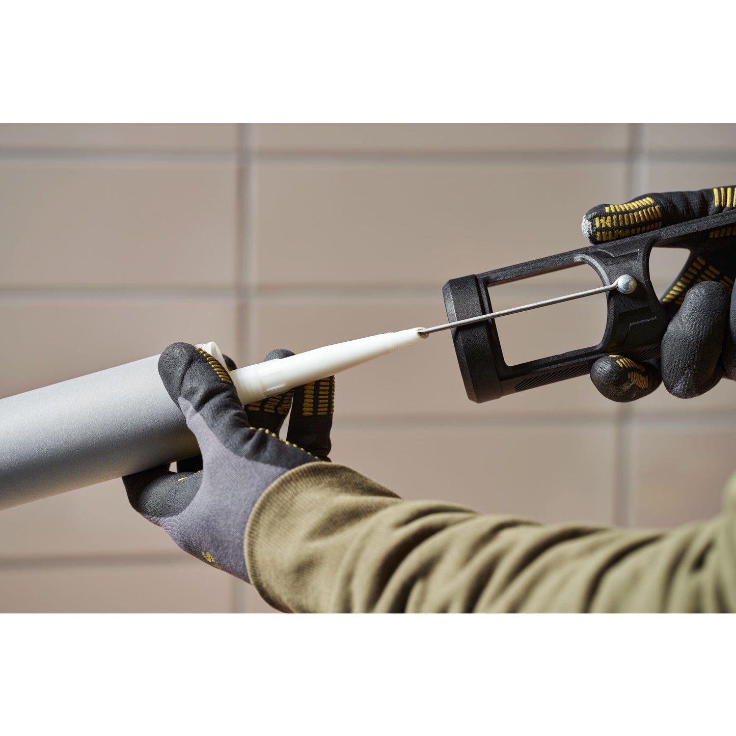 STANLEY FATMAX SFMCE600B-XJ V20 Cordless Caulk Gun (Tool Only)