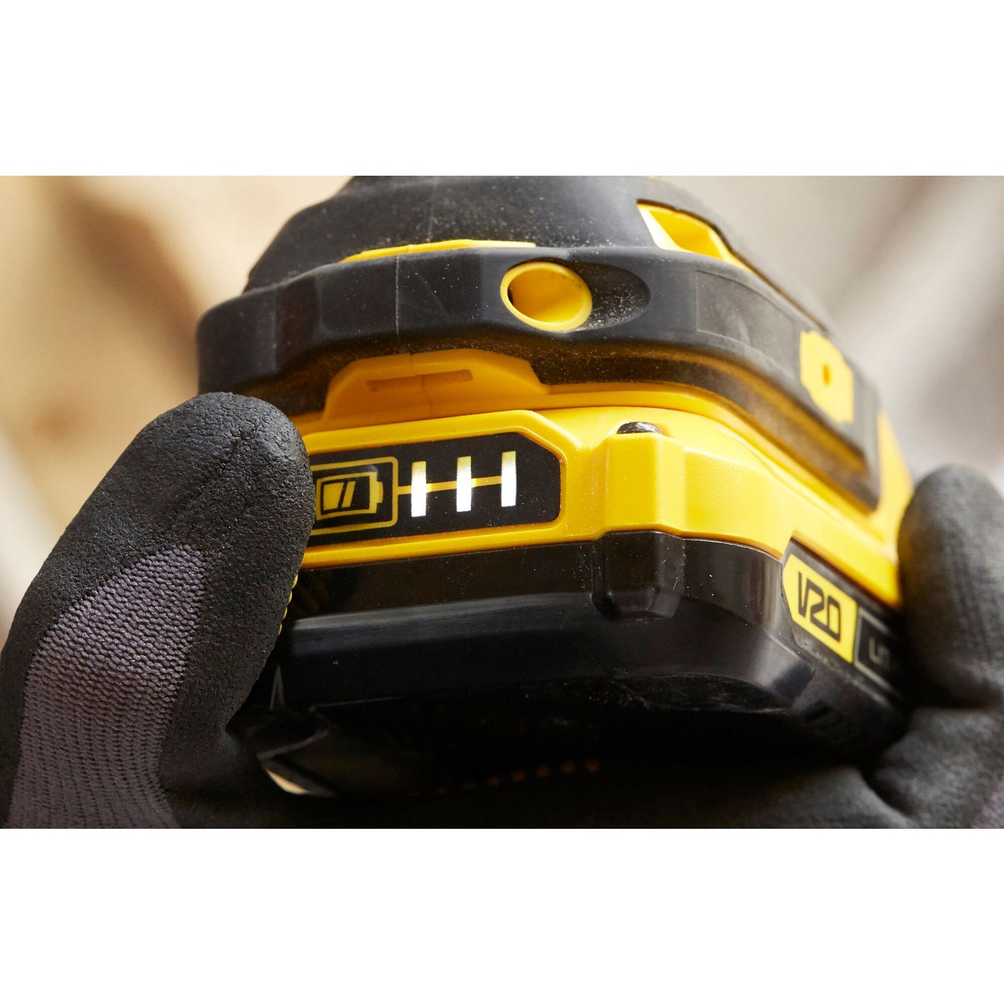 STANLEY FATMAX SFMCF810D2K-QW Avvitatore a impulsi 1/4'' brushless V20, 2 batterie 18V 2.0Ah