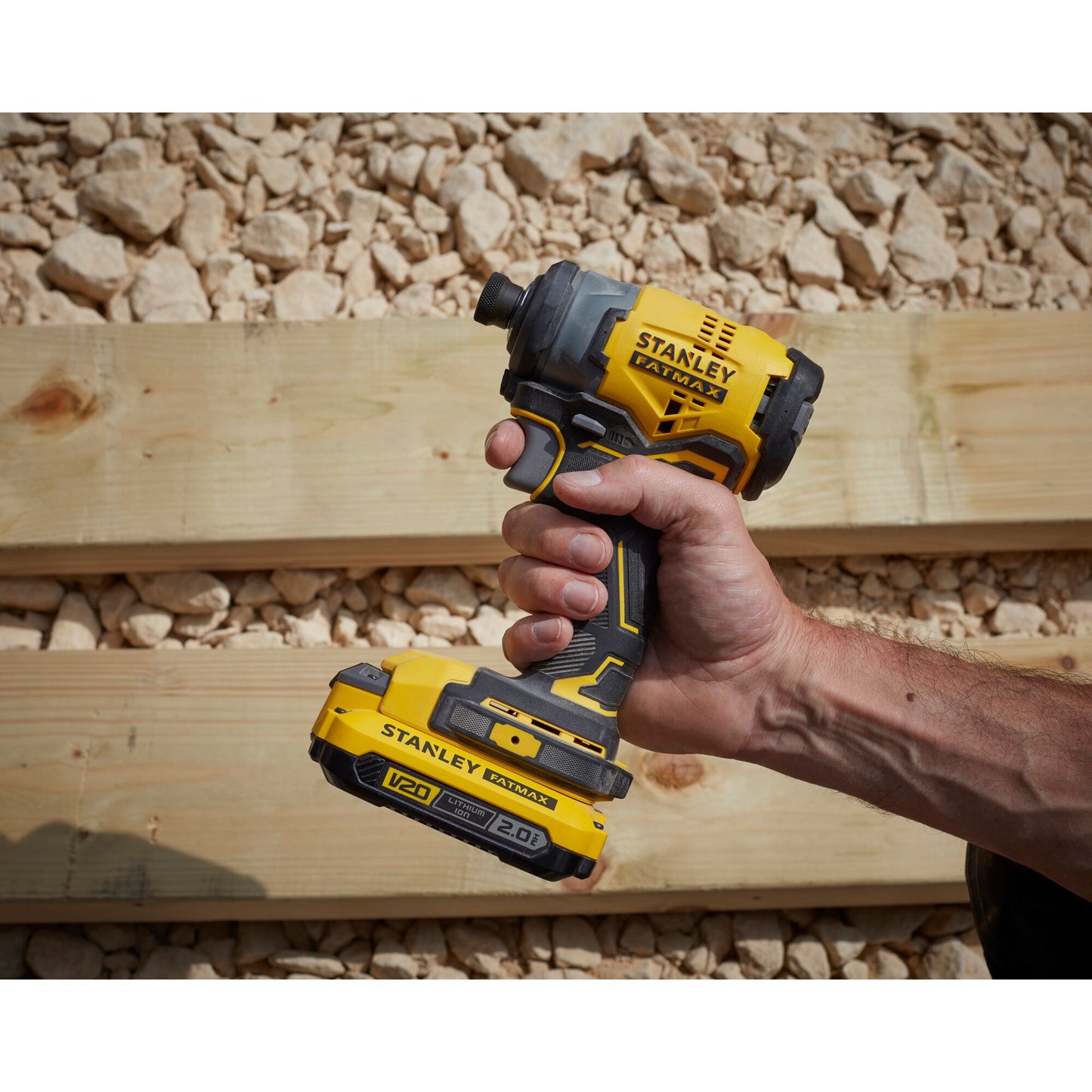 STANLEY FATMAX SFMCF820D2K-QW Avvitatore a impulsi 1/4'' brushless V20, 2 batterie 18V - 2.0Ah