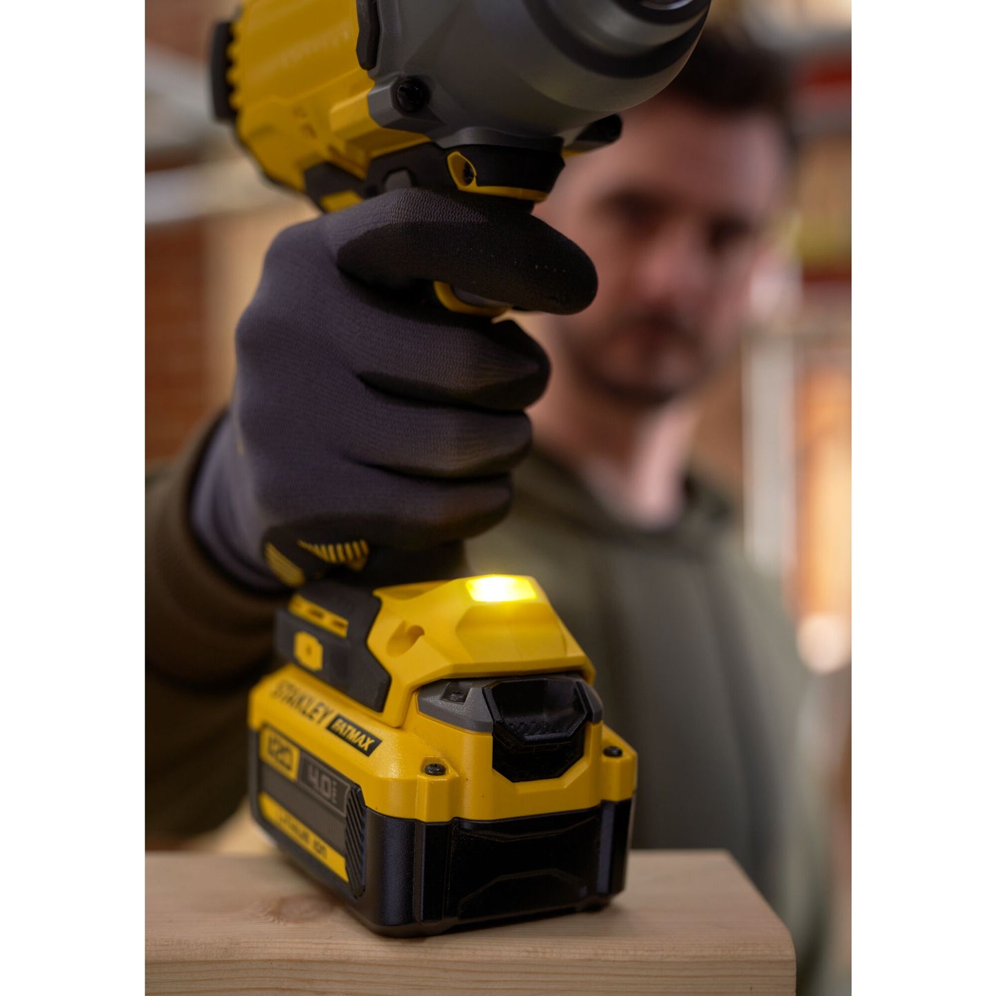 STANLEY FATMAX SFMCF940M1-QW Avvitatore a impulsi  1/2'' brushless V20, 1 batteria 18V 4.0Ah