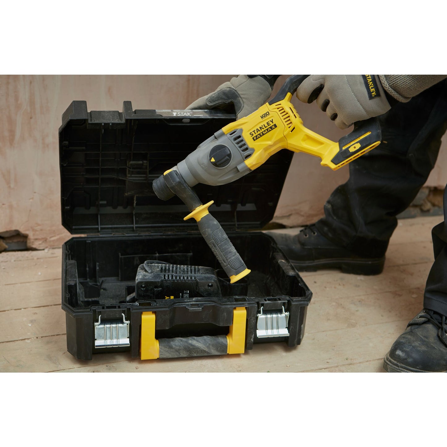 STANLEY FATMAX SFMCH900M22-QW V20 Cordless Brushless SDS Plus Hammer Drill with 2 x 4.0Ah Lithium Ion Battery and Kit Box