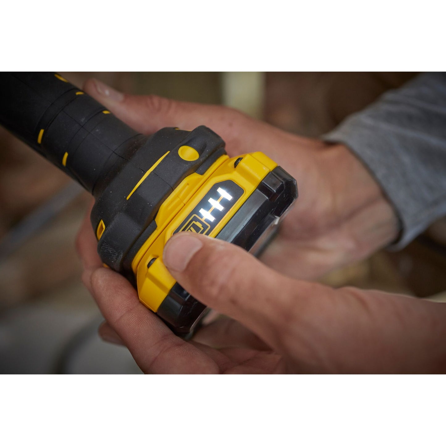 STANLEY FATMAX SFMCL020B-XJ V20 Cordless Flashlight (Tool Only)