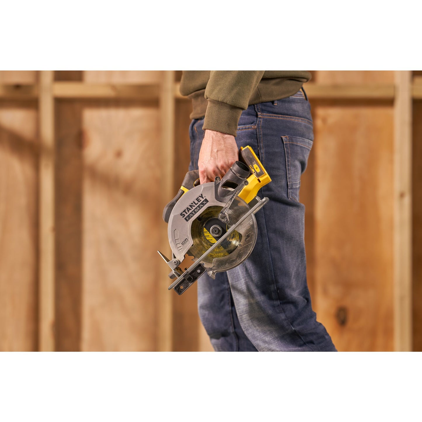 STANLEY FATMAX SFMCS500M2K-QW V20 Cordless Circular Saw with 2 x 4.0Ah Lithium Ion Battery and Kit Box