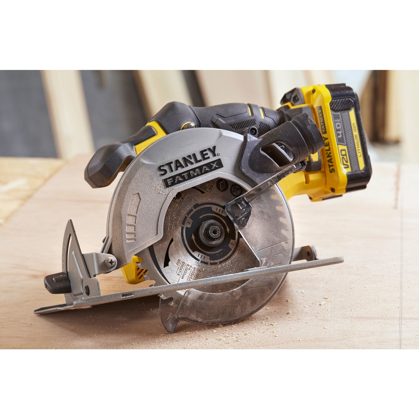 STANLEY FATMAX SFMCS500M2K-QW V20 Cordless Circular Saw with 2 x 4.0Ah Lithium Ion Battery and Kit Box