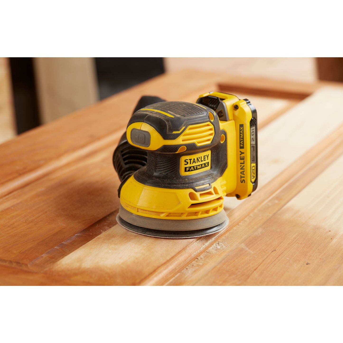 STANLEY FATMAX SFMCW220D1S-QW Ponceuse excentrique V20, 1 batterie 18v 2.0Ah