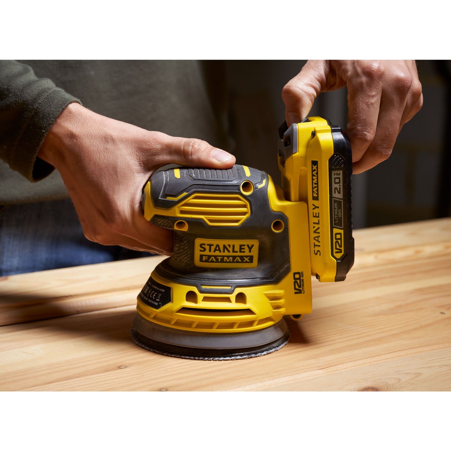 STANLEY FATMAX SFMCW220D1S-QW Ponceuse excentrique V20, 1 batterie 18v 2.0Ah