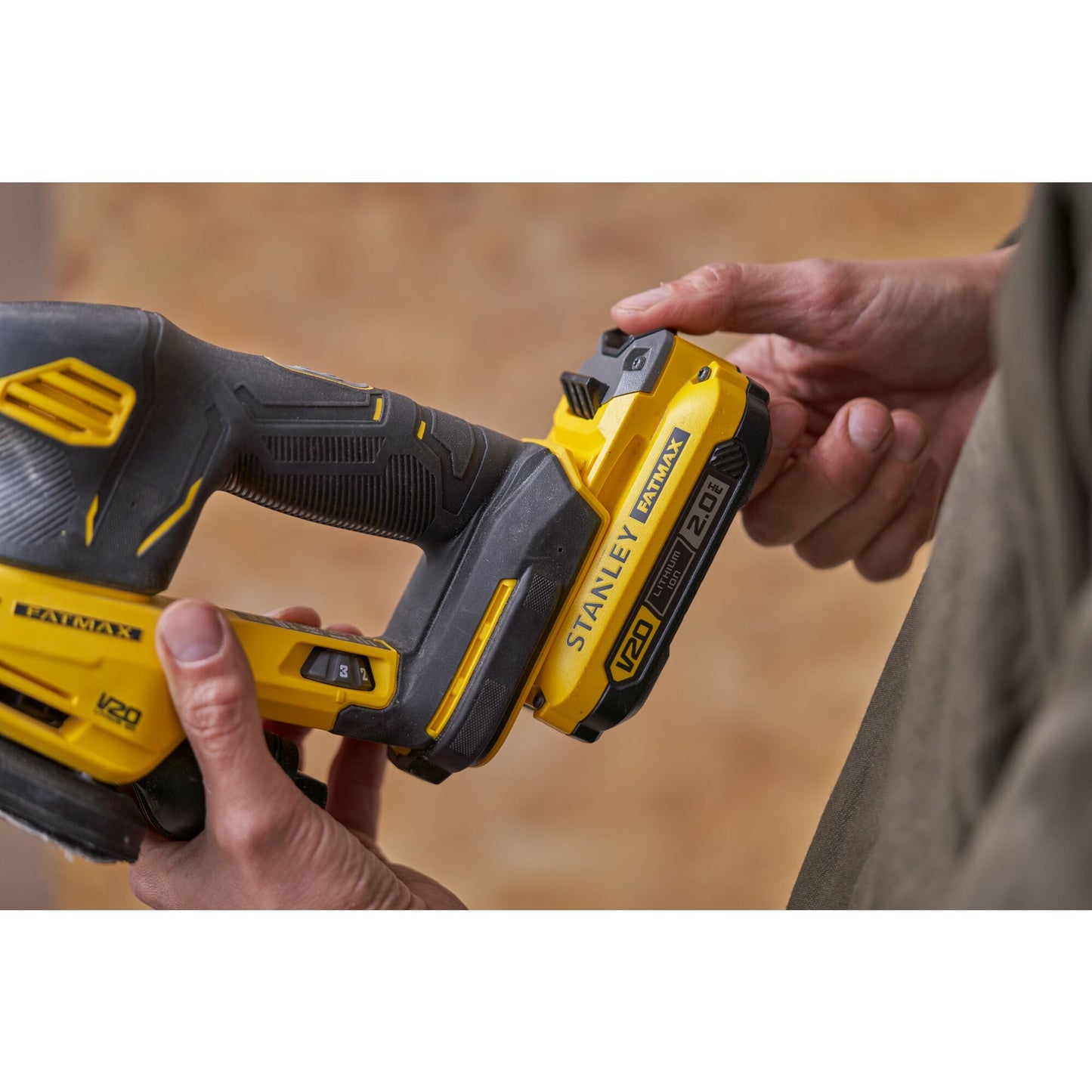 STANLEY FATMAX SFMCW221D1S-QW Ponceuse de finition V20, 1 batterie 18v 2.0Ah