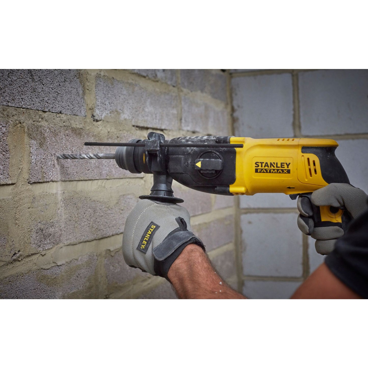 STANLEY FATMAX SFMEH210K-QS 800W 2.4J SDS+ Hammer Drill